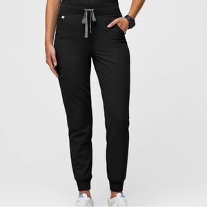 Figs Black Petite Zamora Jogger Scrub Pants